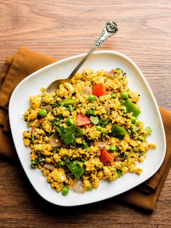 Paneer scrambled with vegetable